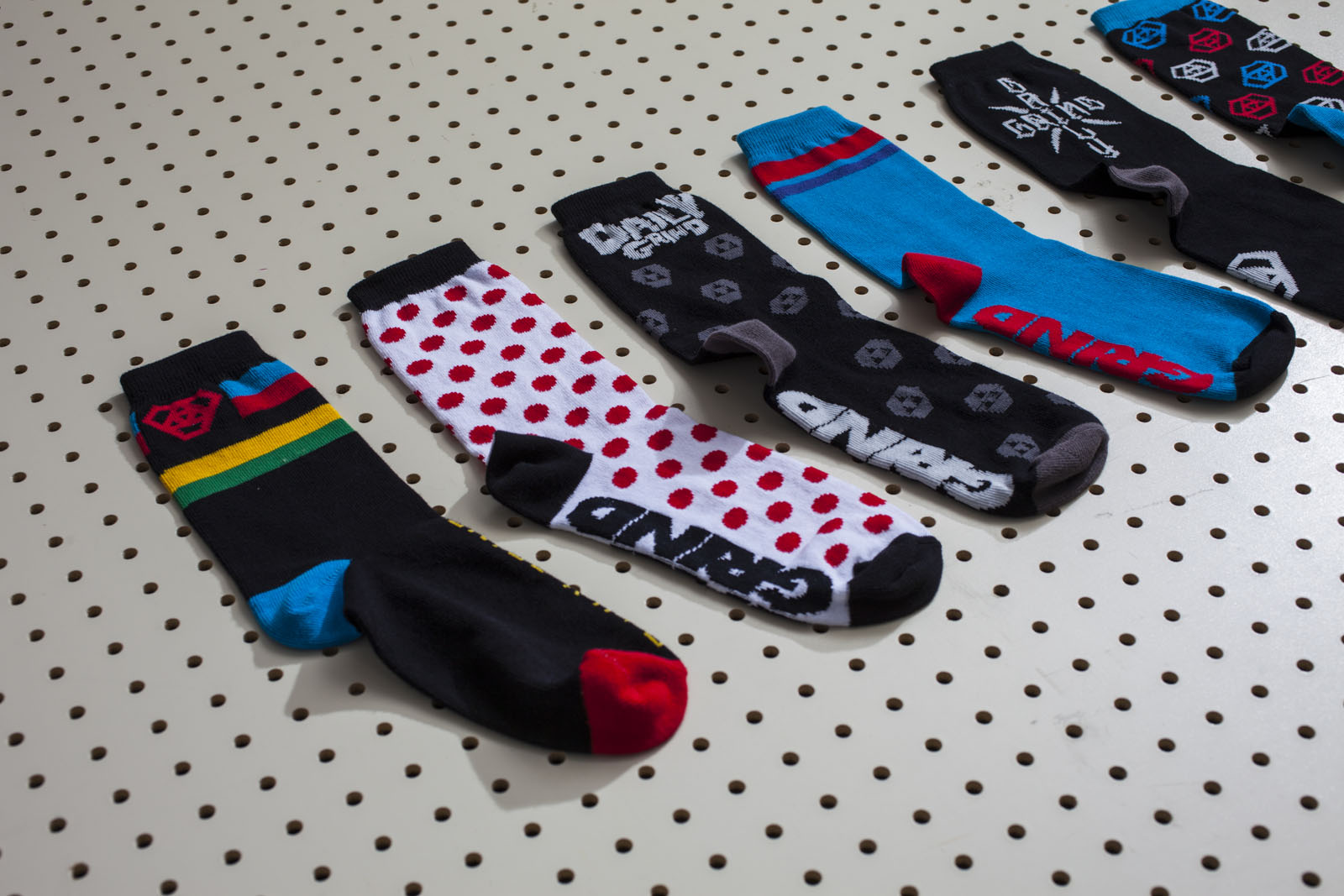 DAILY GRIND SOCKS — Daily Grind DAILY GRIND SOCKS — Since Day One